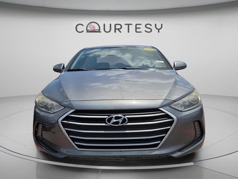 Used 2018 Hyundai Elantra Value Edition w/ Cargo Package FWD image 4