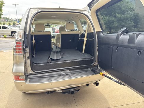 Certified 2023 Lexus GX 460 Premium AWD/4WD image 33