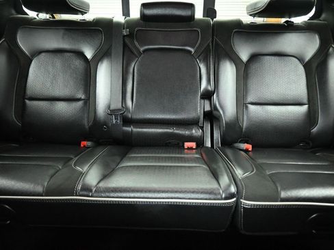 Used 2022 RAM 1500 Laramie AWD/4WD image 32