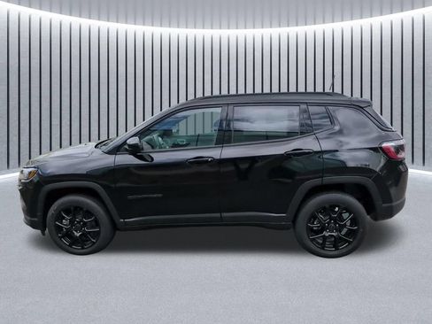 New 2026 Jeep Compass Latitude AWD/4WD image 13