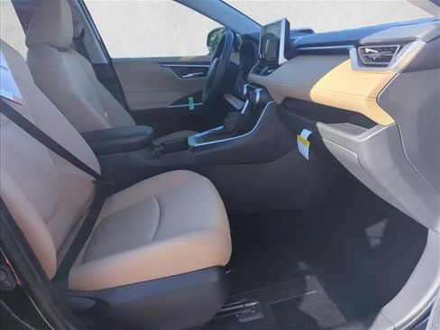 Certified 2025 Toyota RAV4 XLE AWD/4WD image 28