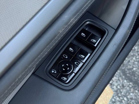 Used 2020 Porsche Taycan Turbo AWD/4WD image 16