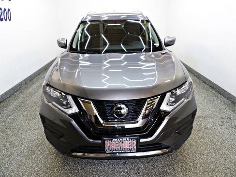 Used 2018 Nissan Rogue SV AWD/4WD image 2