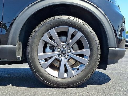 Certified 2023 Ford Explorer XLT w/ Equipment Group 202A AWD/4WD image 8