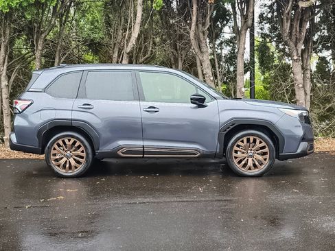 Used 2025 Subaru Forester Sport AWD/4WD image 2