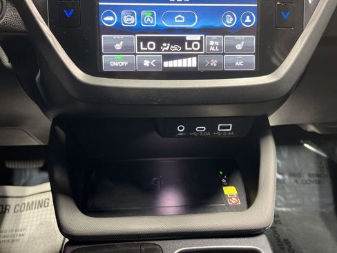 Used 2026 Subaru Forester Premium AWD/4WD image 27