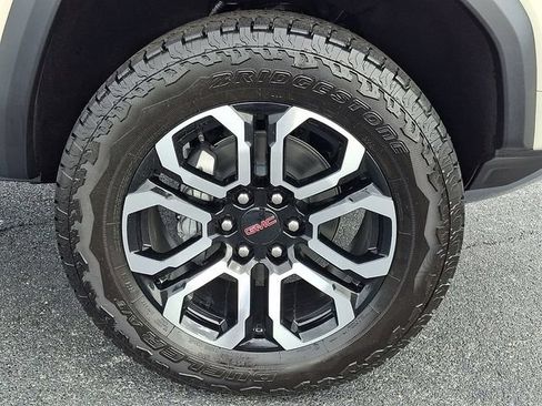 New 2026 GMC Canyon AT4 w/ Technology Plus Package AWD/4WD image 6