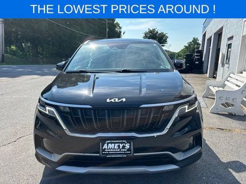 Used 2023 Kia Carnival LX FWD image 2