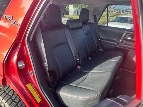 Used 2019 Toyota 4Runner TRD Off-Road Premium AWD/4WD image 36
