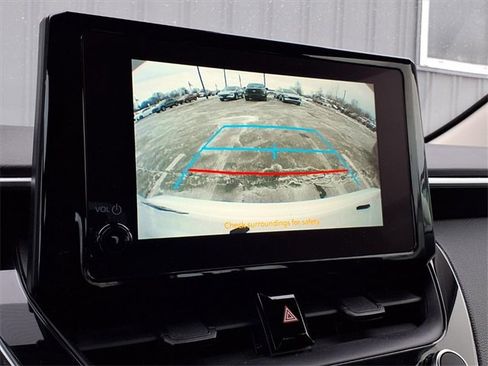 Used 2023 Toyota Corolla LE image 6