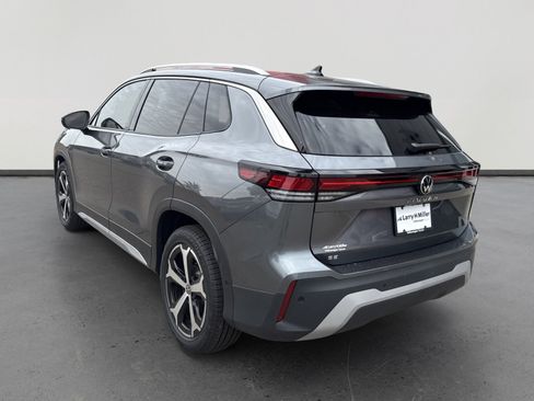 New 2026 Volkswagen Tiguan SE image 4