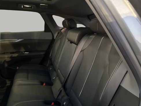 Certified 2025 Cadillac Optiq Sport 2 w/ LPO, Floor Liner Package image 15