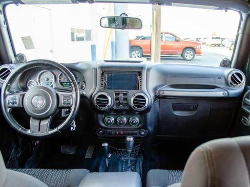 Used 2011 Jeep Wrangler Unlimited Sport image 27