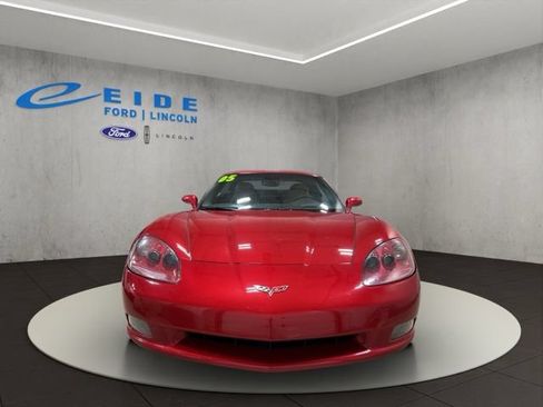 Used 2005 Chevrolet Corvette Coupe w/ Preferred Equipment Group RWD image 2