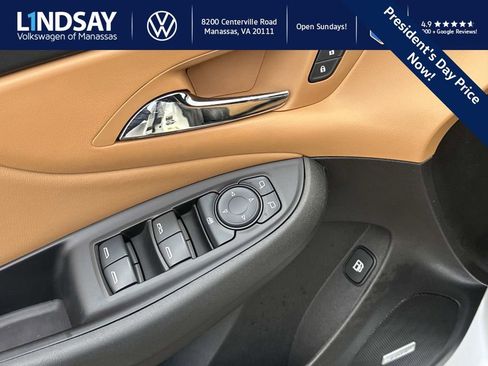 Used 2016 Chevrolet Volt Premier w/ Driver Confidence Package image 18