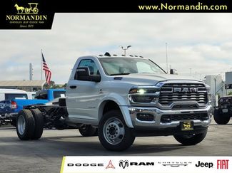 New 2025 RAM 4500 4x4 Regular Cab DRW video 1