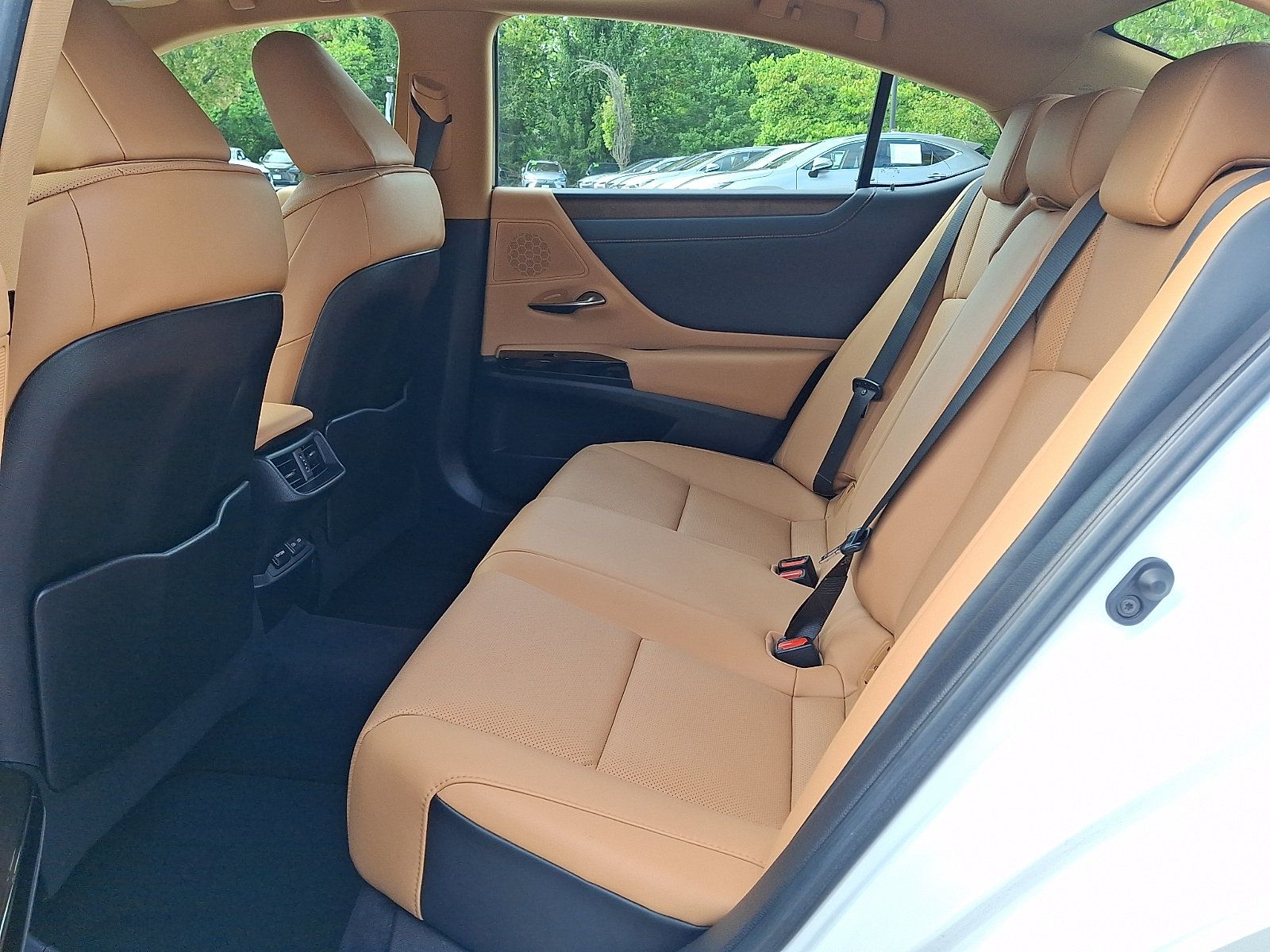 Certified 2023 Lexus ES 350 w/ Premium Package FWD image 11