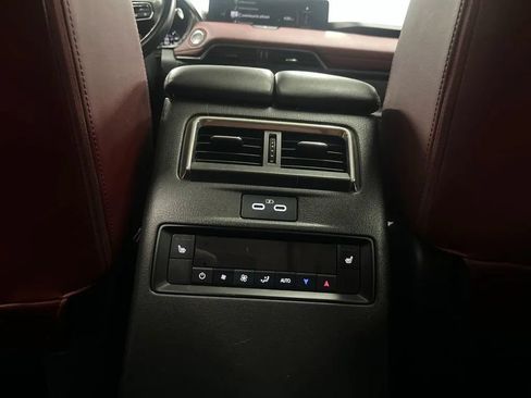 Used 2025 MAZDA CX-70 Plug-In Hybrid w/ Premium Plus AWD/4WD image 30