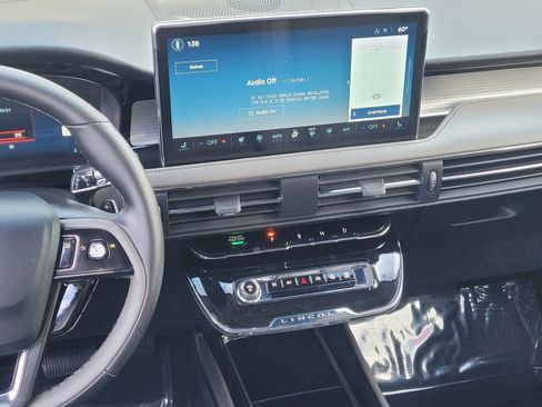 New 2025 Lincoln Corsair Premiere w/ Equipment Group 101A image 9