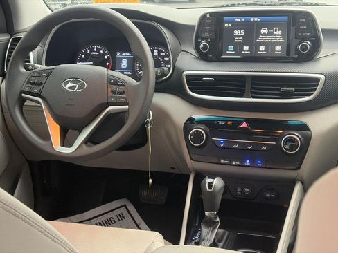 Used 2021 Hyundai Tucson SE w/ Cargo Package FWD image 12