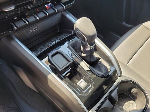 New 2025 Chevrolet Colorado LT w/ LT Convenience Package image 15