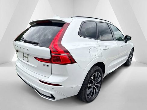 Used 2024 Volvo XC60 B5 Plus AWD/4WD image 7