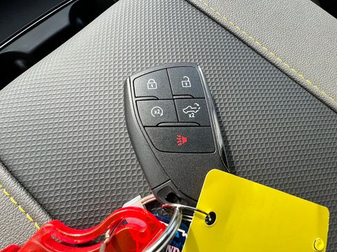 New 2026 Chevrolet Silverado 2500 ZR2 image 9