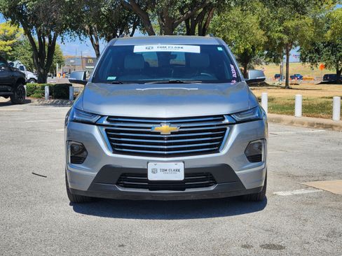 Used 2023 Chevrolet Traverse Premier FWD image 32
