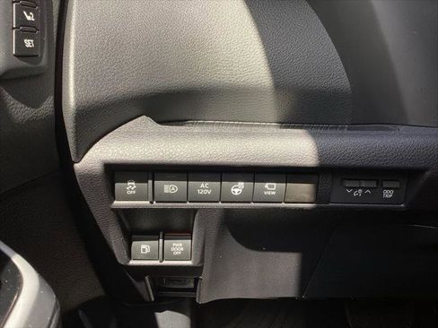 Certified 2025 Toyota Sienna Platinum AWD/4WD image 18