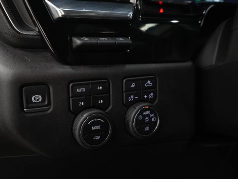 Used 2025 Chevrolet Silverado 1500 High Country w/ Midnight Edition AWD/4WD image 27