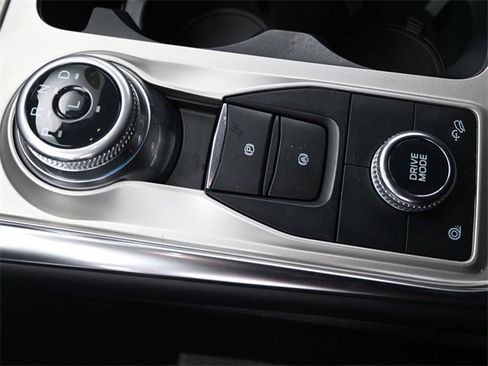 Used 2022 Ford Explorer XLT w/ Equipment Group 202A image 15