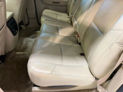 Used 2011 Chevrolet Avalanche LTZ image 22