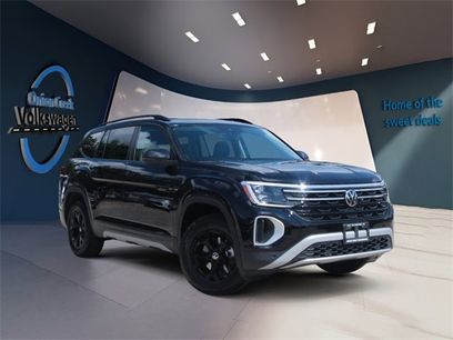New 2025 Volkswagen Atlas Peak Edition SE