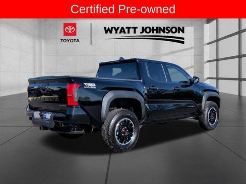 Certified 2025 Toyota Tacoma TRD Off-Road AWD/4WD image 4