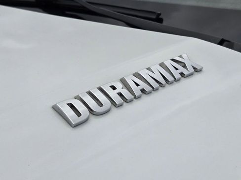 Used 2024 Chevrolet Silverado 1500 LT AWD/4WD image 32