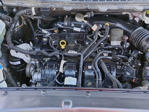 Used 2021 Ford Edge SE image 24