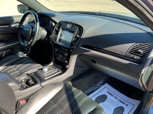 Used 2018 Chrysler 300 S w/ 300S Premium Group image 35