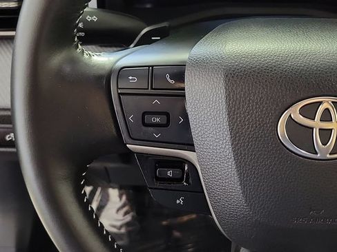 Used 2025 Toyota Camry SE FWD image 24