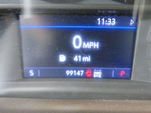 Used 2022 Chevrolet Silverado 1500 LT w/ Z71 Off-Road Package image 17