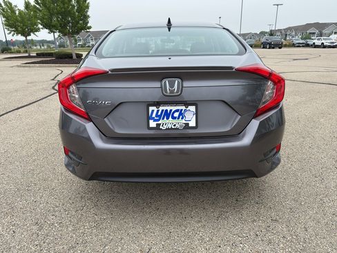 Used 2018 Honda Civic EX-T image 4