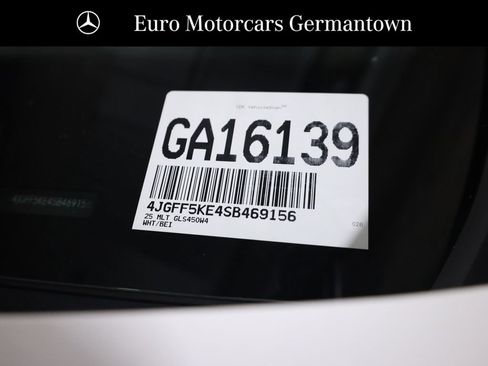 Used 2025 Mercedes-Benz GLS 450 4MATIC w/ AMG Line Exterior image 81