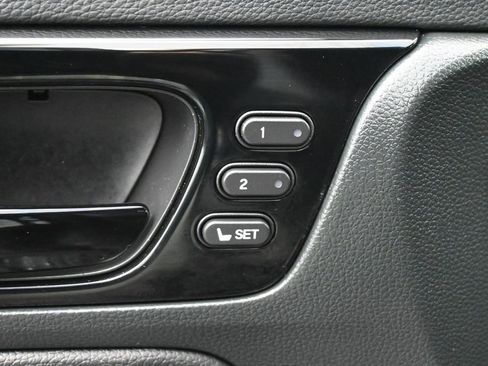 Used 2023 Honda Odyssey Elite image 5