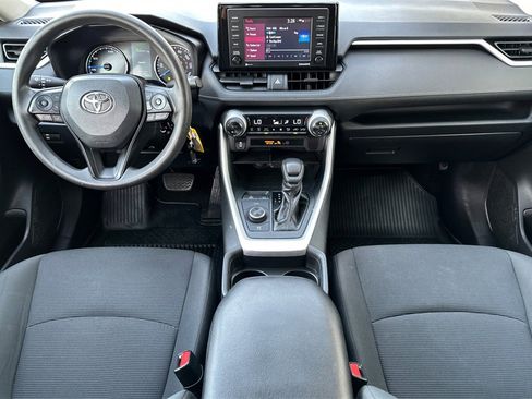 Used 2020 Toyota RAV4 LE image 14