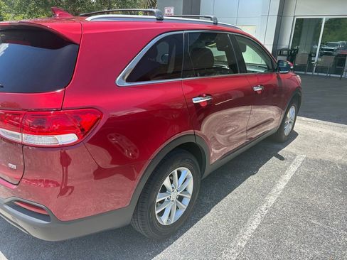 Used 2016 Kia Sorento FWD w/ LX Convenience Package image 5