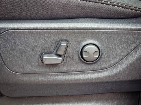 New 2026 RAM 1500 4x4 Crew Cab image 16