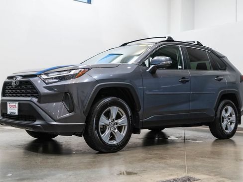 Used 2024 Toyota RAV4 XLE AWD/4WD image 3