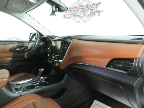 Used 2018 Chevrolet Traverse High Country image 12
