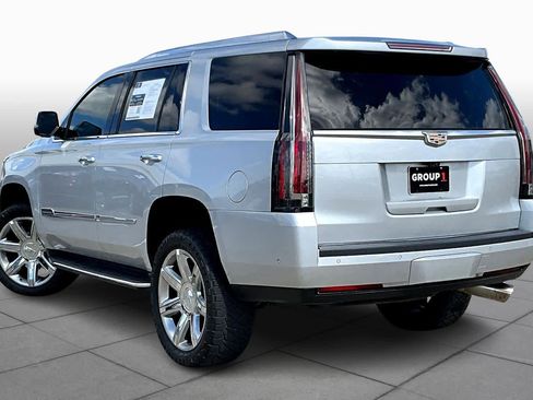 Used 2017 Cadillac Escalade Premium Luxury image 9