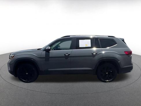 Used 2026 Volkswagen Atlas SE FWD image 9