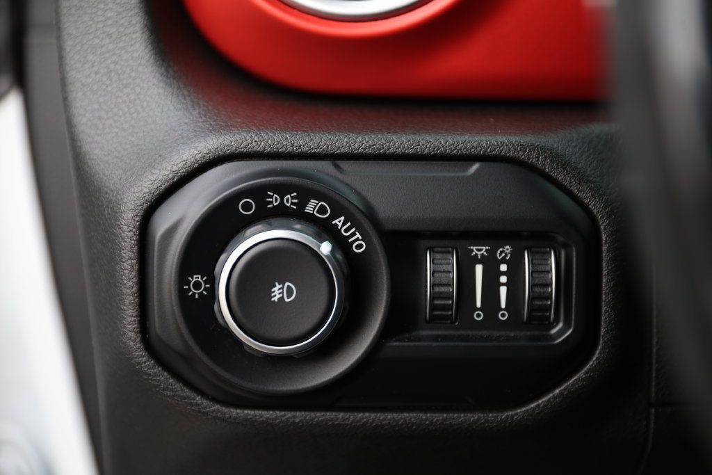 Used 2019 Jeep Wrangler Unlimited Rubicon AWD/4WD image 22